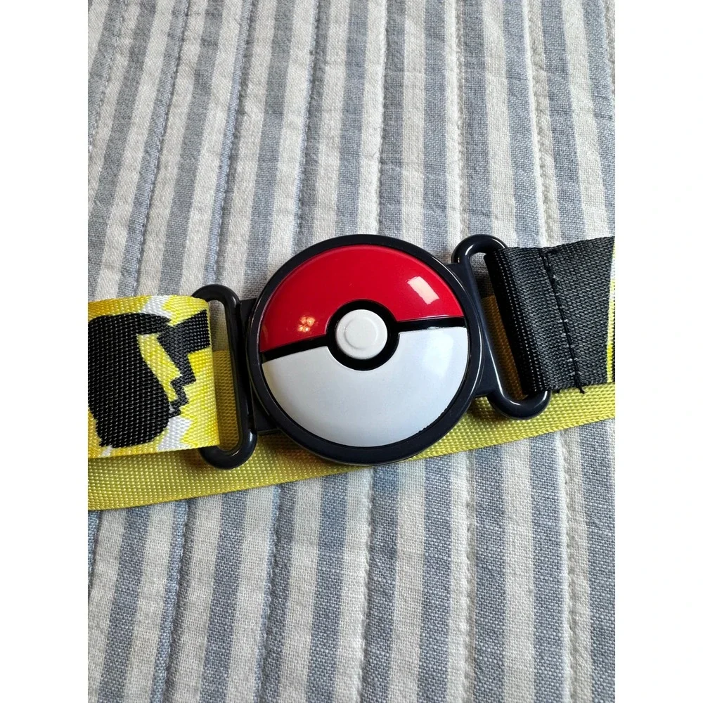Pokémon Poké Ball Web Belt Yellow Adjustable Youth Nintendo‎ 2018 Collectible